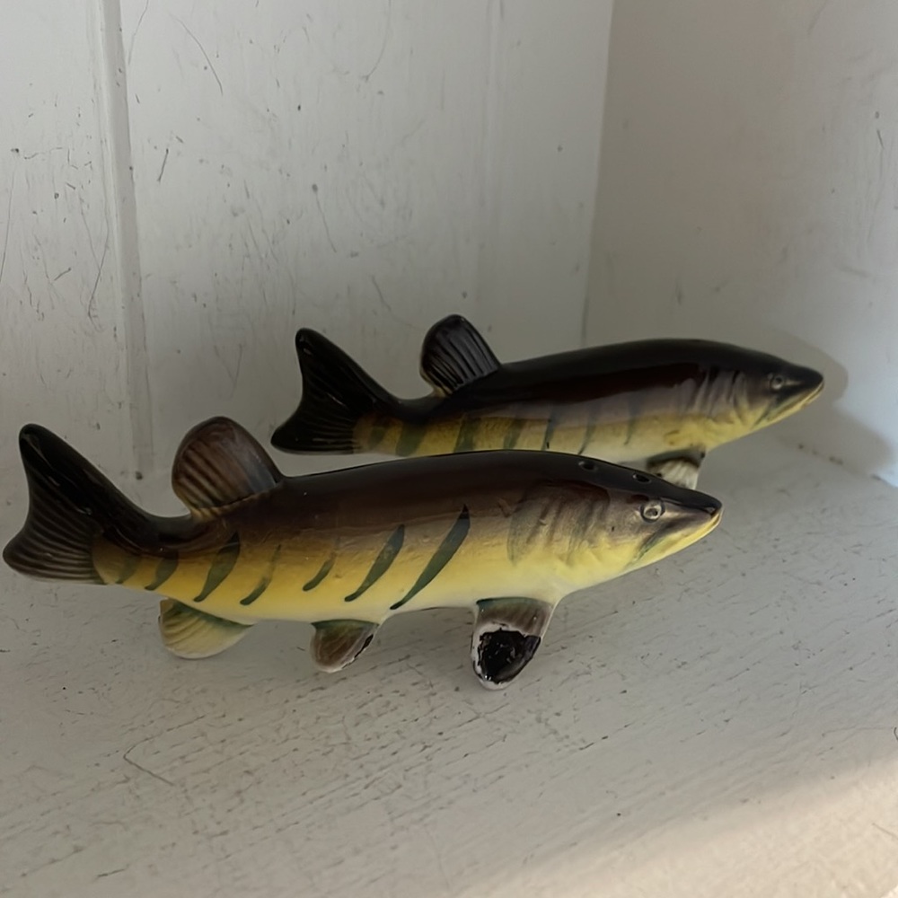 Fish salt & pepper shakers - Picture 2 of 6